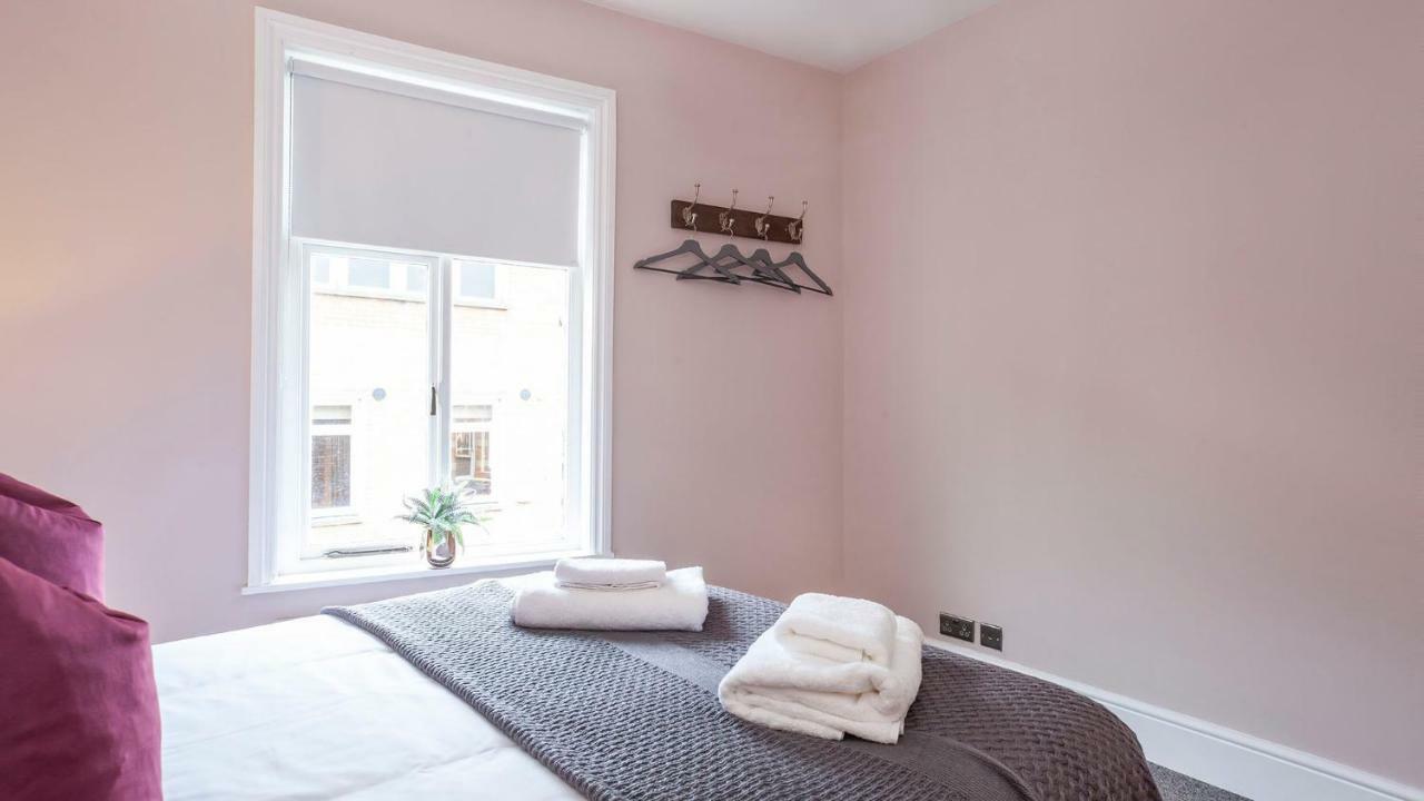 Апартаменты Stylish And 2 Bed -free Parking